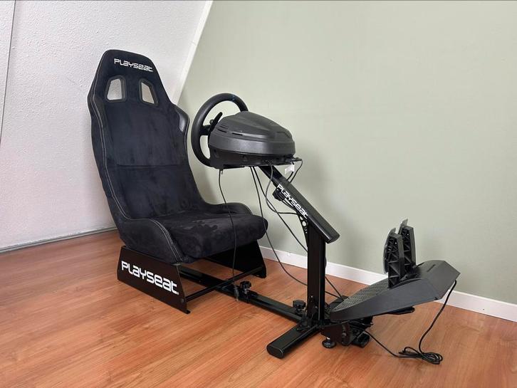 Playseat + Thrustmaster T300RS + GTSport, Spelcomputers en Games, Spelcomputers | Sony PlayStation Consoles | Accessoires, Zo goed als nieuw
