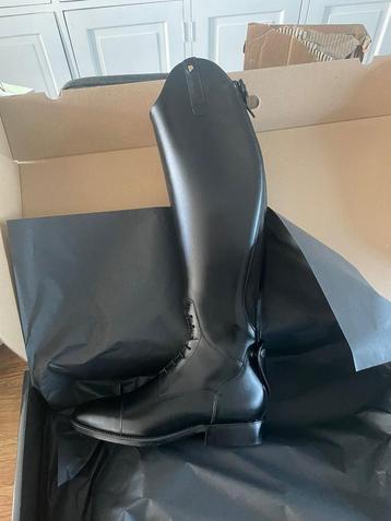 NIEUWE petri laarzen maat 41 beschikbaar voor biedingen