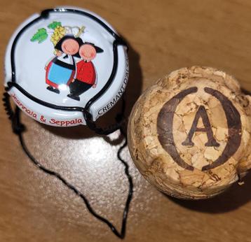 Capsule & kurk Crémant Alsace van VIGNERONS wit&zwart nr.70g beschikbaar voor biedingen