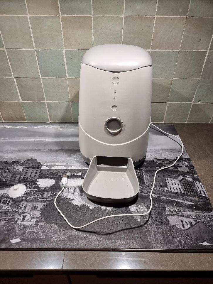 Petoneer Nutri (niet meer) automatische voerbak Kat, Dieren en Toebehoren, Kattenvoerbakken en Drinkbakken, Gebruikt, Automatisch