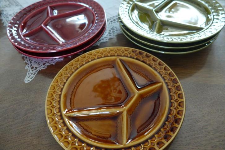 Jaren 70 SARREGUEMINES Franse BARBOTINE majolica fondueborde, Verzamelen, Retro, Huis en Inrichting, Ophalen of Verzenden