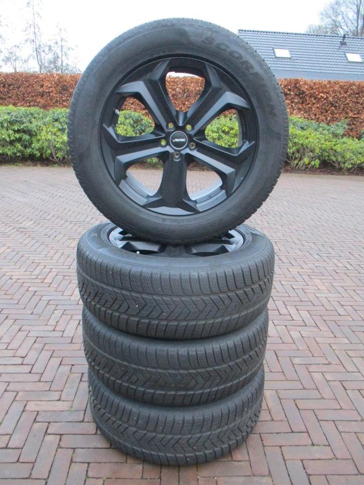 Jaguar F Pace 19 inch winterbanden F-Pace NIEUWSTAAT tpms, Auto-onderdelen, Banden en Velgen, Banden en Velgen, Winterbanden, 19 inch