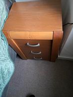 Houten nachtkastje met 3 lades, Ophalen, Gebruikt, Minder dan 45 cm, 55 tot 70 cm