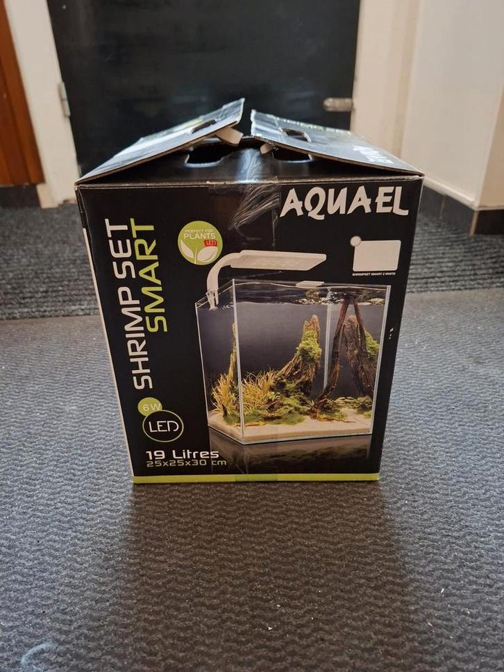 2 aquariums met veel toebehoren!, Dieren en Toebehoren, Vissen | Aquaria en Toebehoren, Gebruikt, Leeg aquarium, Ophalen