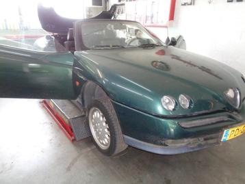 Alfa Romeo Spider 916 type onderdelen word deze week gedemon beschikbaar voor biedingen