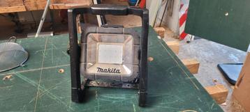Makita DML805 LED bouwlamp 18V/230V beschikbaar voor biedingen