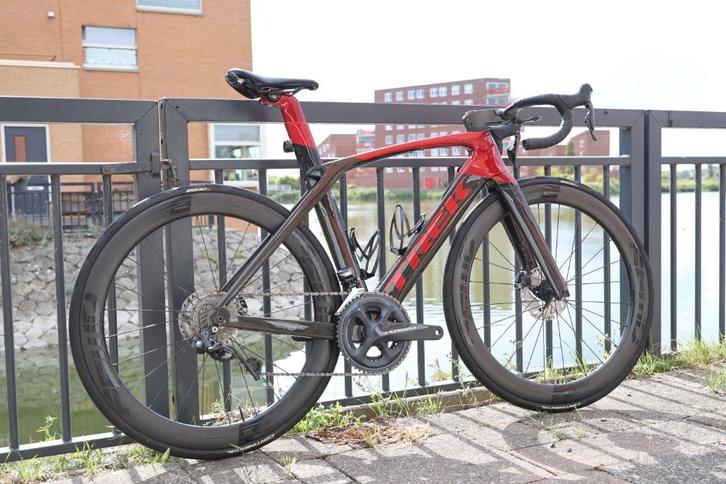 Trek Madone SLR7 2021 maat 54, Fietsen en Brommers, Fietsen | Racefietsen, Gebruikt, Heren, Overige merken, Meer dan 20 versnellingen