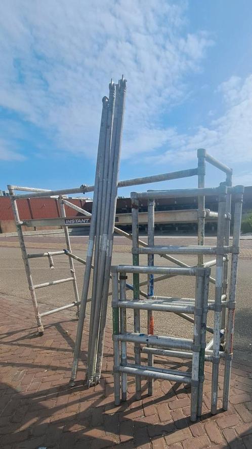 Te koop aluminium rolsteiger Werkhoogte 6.20, Doe-het-zelf en Verbouw, Steigers, Rolsteiger of Kamersteiger, 5 meter of hoger