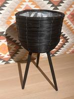 Bloempot op Pootjes - 60cm hoog, 28cm diameter, Overige materialen, Gebruikt, Rond, Binnen