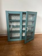 Opgeknapt IKEA wandkastje/vitrinekastje – glazen deurtjes, Ophalen, 50 tot 100 cm, Zo goed als nieuw, Minder dan 100 cm
