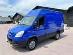 Iveco Daily 50 bus met totaal gewicht van 8700 kg (bj 2008), Auto's, Automaat, Achterwielaandrijving, Gebruikt, Blauw