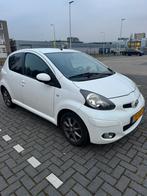 Toyota Aygo 1.0 12V Vvt-i 5DRS 2011 Wit NAP, Auto's, Toyota, Voorwielaandrijving, 4 stoelen, Origineel Nederlands, Handgeschakeld