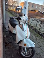 Jiajue scooter, Fietsen en Brommers, Gebruikt, Overige modellen, Ophalen of Verzenden, Benzine