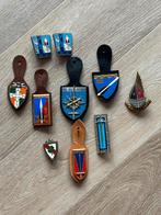 Verzameling militaire borsthangers, Verzamelen, Ophalen of Verzenden, Landmacht, Overige gebieden, Embleem of Badge