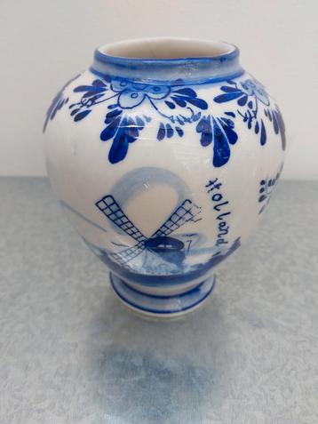 Mooi vintage Delfts blauw vaasje, bol model  beschikbaar voor biedingen