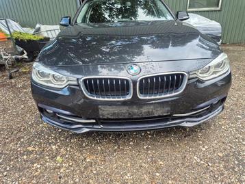Voorkop compleet van een BMW 3-Serie (A83) beschikbaar voor biedingen