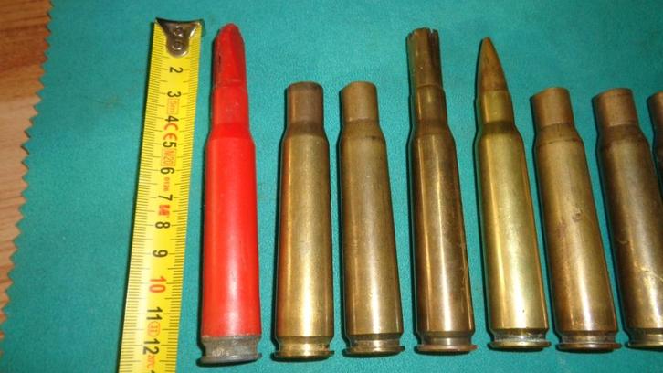 .50 huls set kaliber 12.7 leeg 8 stuks leger soldaat, Verzamelen, Militaria | Algemeen, Landmacht, Embleem of Badge, Nederland