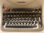 Zes (6!) antieke & vintage typemachines OLIVETTI, Remington, Diversen, Typemachines, Gebruikt, Ophalen