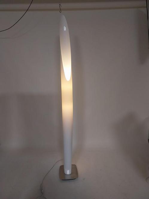 Shakti vloerlamp, Huis en Inrichting, Lampen | Vloerlampen, Zo goed als nieuw, Metaal, Ophalen