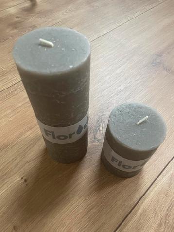 2 kaarsen NIEUW beschikbaar voor biedingen