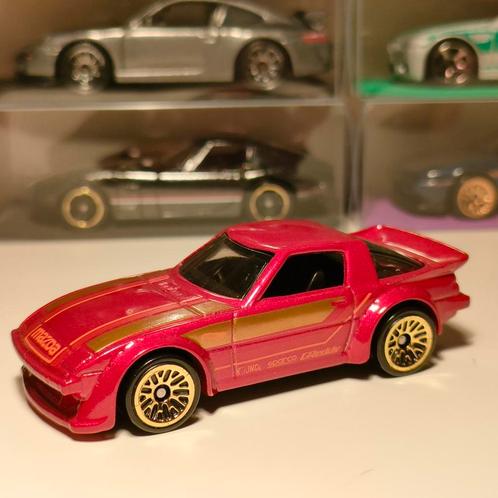 1980 Mazda RX-7 bordeauxrood Hot Wheels, Hobby en Vrije tijd, Modelauto's | Overige schalen, Nieuw, Ophalen of Verzenden