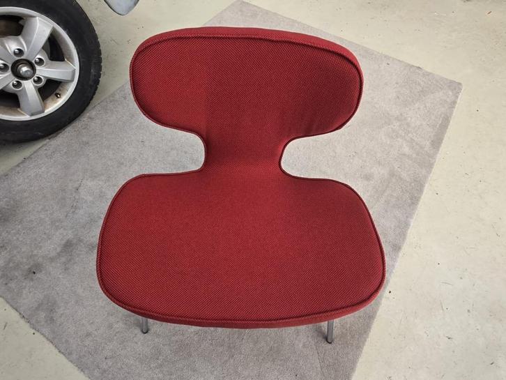 Artifort "Libel". Design chair. Refurbished., Huis en Inrichting, Fauteuils, Gebruikt, Stof, 50 tot 75 cm, 75 tot 100 cm, Ophalen