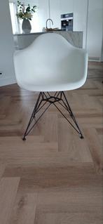 Originele Vitra Eames Dar eetkamerstoel ., Huis en Inrichting, Stoelen, Desings, Twee, Wit, Ophalen of Verzenden