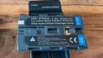 NP-F550 Accu + Lader (4 stuks), Ophalen of Verzenden, Gebruikt, Oplaadbaar