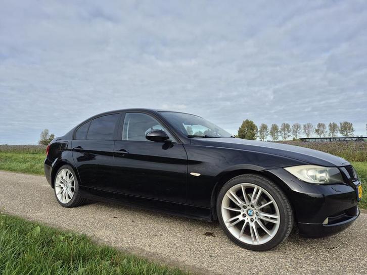 BMW 3-Serie 318 2005 Zwart Prijs verlaagd, Auto's, BMW, Particulier, 3-Serie, ABS, Airbags, Airconditioning, Centrale vergrendeling