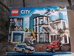 Lego politiebureau 60141, Kinderen en Baby's, Speelgoed | Duplo en Lego, Ophalen of Verzenden, Zo goed als nieuw, Complete set