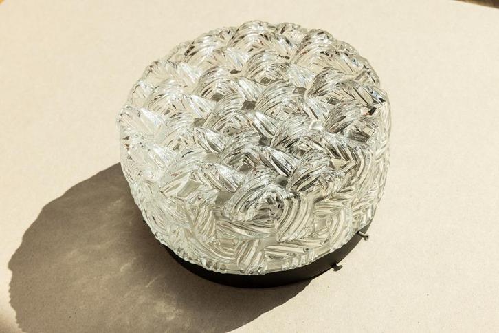 Vintage mid century plafonnière glazen ronde lamp met vlecht, Huis en Inrichting, Lampen | Plafondlampen, Gebruikt, Glas, Ophalen of Verzenden