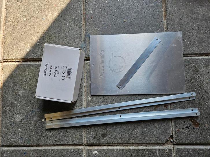 Voss farming poultry Kit kippen deur, Dieren en Toebehoren, Pluimvee | Toebehoren, Zo goed als nieuw, Drinken en Voederen, Ophalen of Verzenden