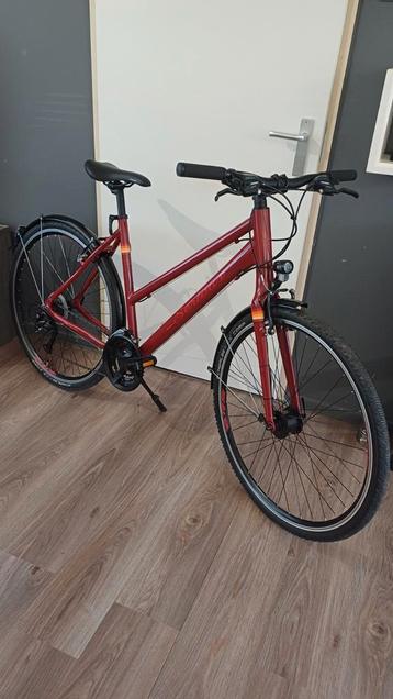 Serious SUB URBAN Cedar HYBRID 5 .  SPORT Fiets 28 inch D53. beschikbaar voor biedingen