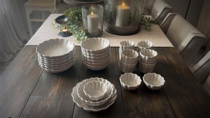 8p 27-delig Bloem servies brocant landelijk sober keramiek, Antiek en Kunst, Antiek | Servies compleet, Ophalen of Verzenden