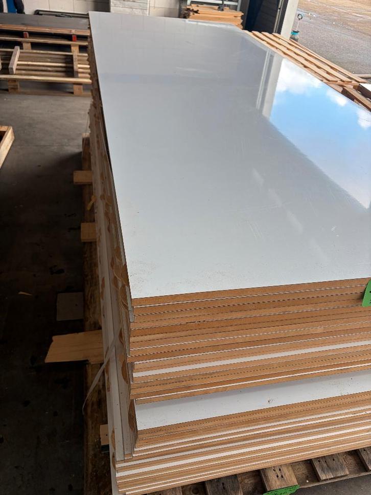 Vochtwerende V313 MDF platen met HPL afwerklagen wit ( 221 ), Doe-het-zelf en Verbouw, Platen en Panelen, Gebruikt, HPL, Minder dan 20 mm