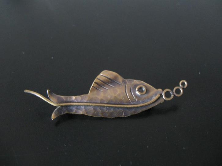 Oude aparte broche vis 70's, Sieraden, Tassen en Uiterlijk, Antieke sieraden, Broche, Overige materialen, Ophalen of Verzenden