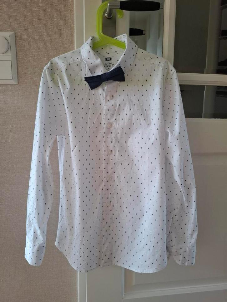 Overhemd wit blauw met strik als nieuw 146 152, Kinderen en Baby's, Kinderkleding | Maat 146, Zo goed als nieuw, Jongen, Overhemd of Blouse