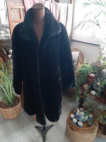 Prachtige zwarte fake fur 'bont' jas past L&XL beschikbaar voor biedingen
