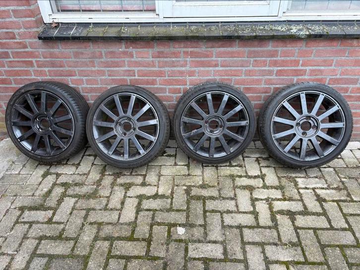Ford fiesta st velgen en banden, Auto-onderdelen, Banden en Velgen, Band(en), Zomerbanden, 17 inch, 205 mm, Personenwagen, Gebruikt