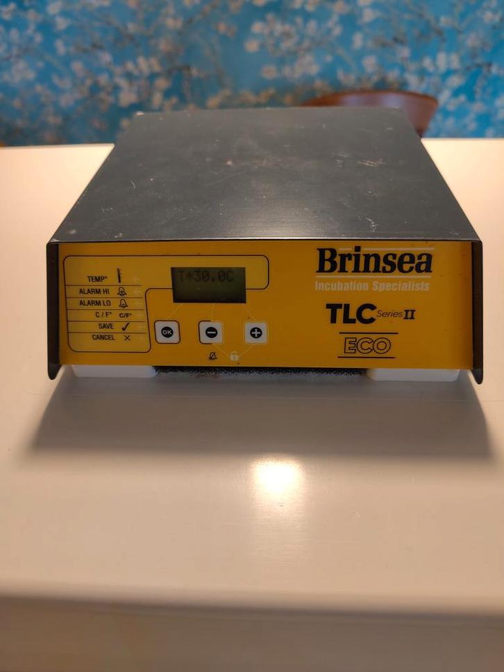 Couveuse Brinsea TLC 50 eco - gebruikt, Dieren en Toebehoren, Vogels | Hokken en Kooien, Gebruikt, Broedkooi of Kweekkooi, Kunststof