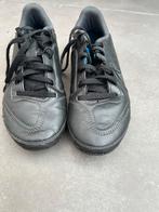 Nike voetbalschoenen maat 35 in goed staat, Maat XS of kleiner, Ophalen of Verzenden, Zo goed als nieuw, Schoenen