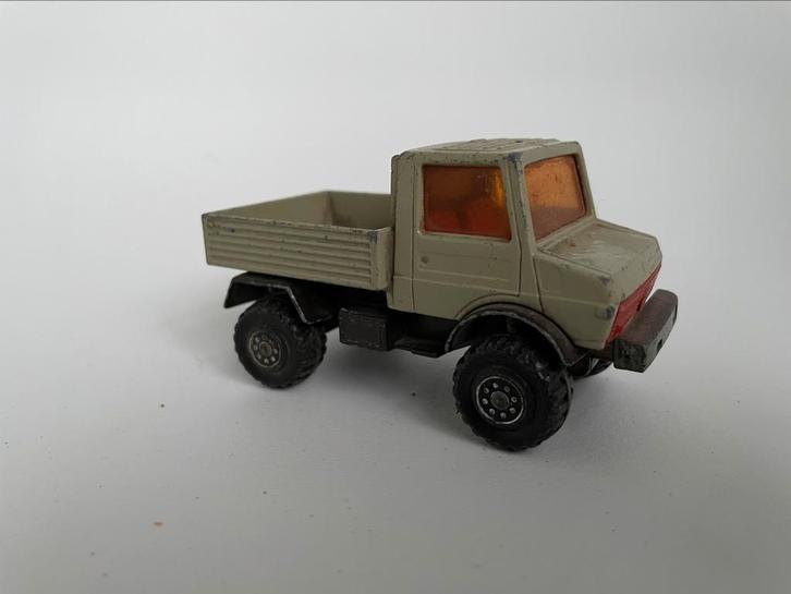 Model MB Unimog Matchbox Super Kings 1/50 in zand / beige, Hobby en Vrije tijd, Modelauto's | 1:50, Gebruikt, Bus of Vrachtwagen