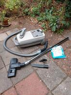 Aeg stofzuiger, Witgoed en Apparatuur, Stofzuigers, Ophalen, Gebruikt, Stofzak, Stofzuiger