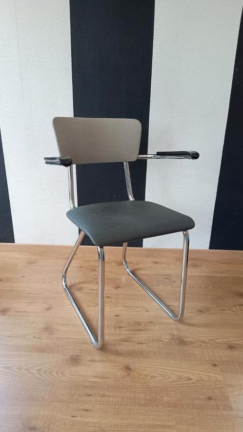 Vintage buisframe eetkamerstoel Gispen, Huis en Inrichting, Stoelen, Gebruikt, Eén, Kunststof, Metaal, Overige materialen, Grijs