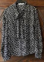 Zwarte blouse witte details aparte halskraag; Costes Basic S, Ophalen of Verzenden, Zo goed als nieuw, Maat 36 (S), Zwart