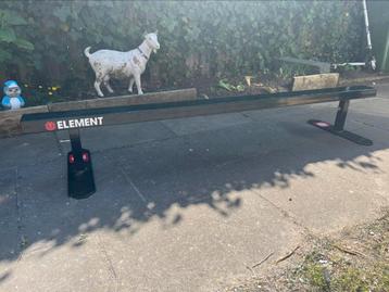 Skate rail merk Element 1.80 lang in hoogte verstelbaar  beschikbaar voor biedingen