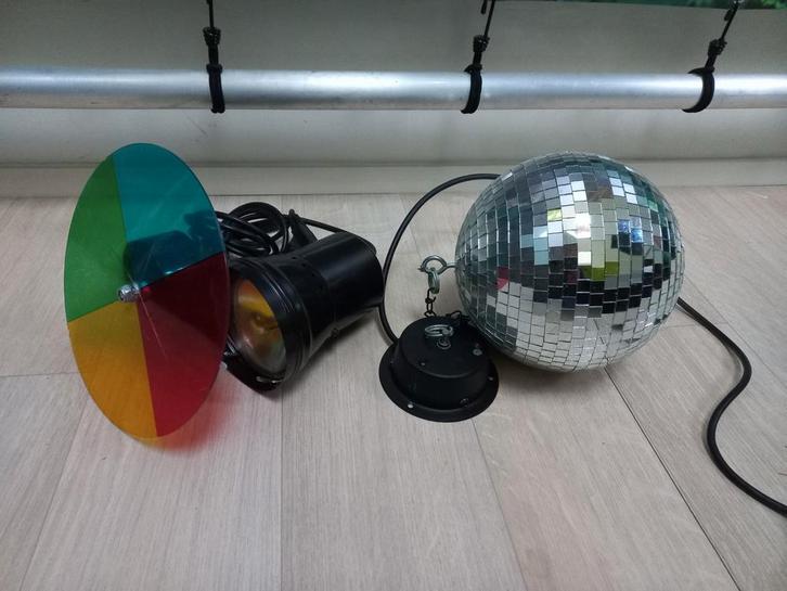 Discobal met Lamp - Feestverlichting, Muziek en Instrumenten, Licht en Laser, Gebruikt, Discobol, Kleur, Ophalen of Verzenden