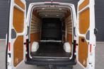 Volkswagen Crafter 140PK L3H3/L2H2 Apple Carpla € 32.800,0, Voorwielaandrijving, Stof, Gebruikt, Euro 6
