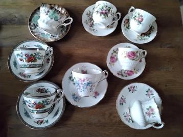 Vintage Theekopjes en Schotels - Diverse Designs beschikbaar voor biedingen