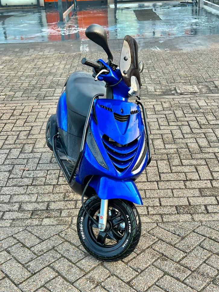 Piaggio Zip Iget 2018, Fietsen en Brommers, Scooters | Piaggio, Zo goed als nieuw, Zip, Maximaal 45 km/u, Benzine, Ophalen